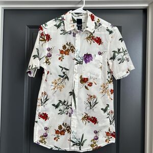 H&M Floral short sleeve button-up Mens Size XS NWT